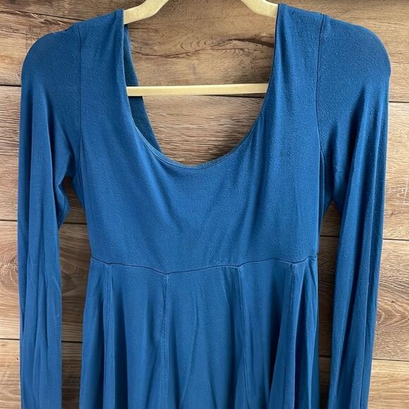 Moda International Ladies Long Bell Sleeves Scoop Neck Blouse Blue Size Medium - Picture 3 of 6